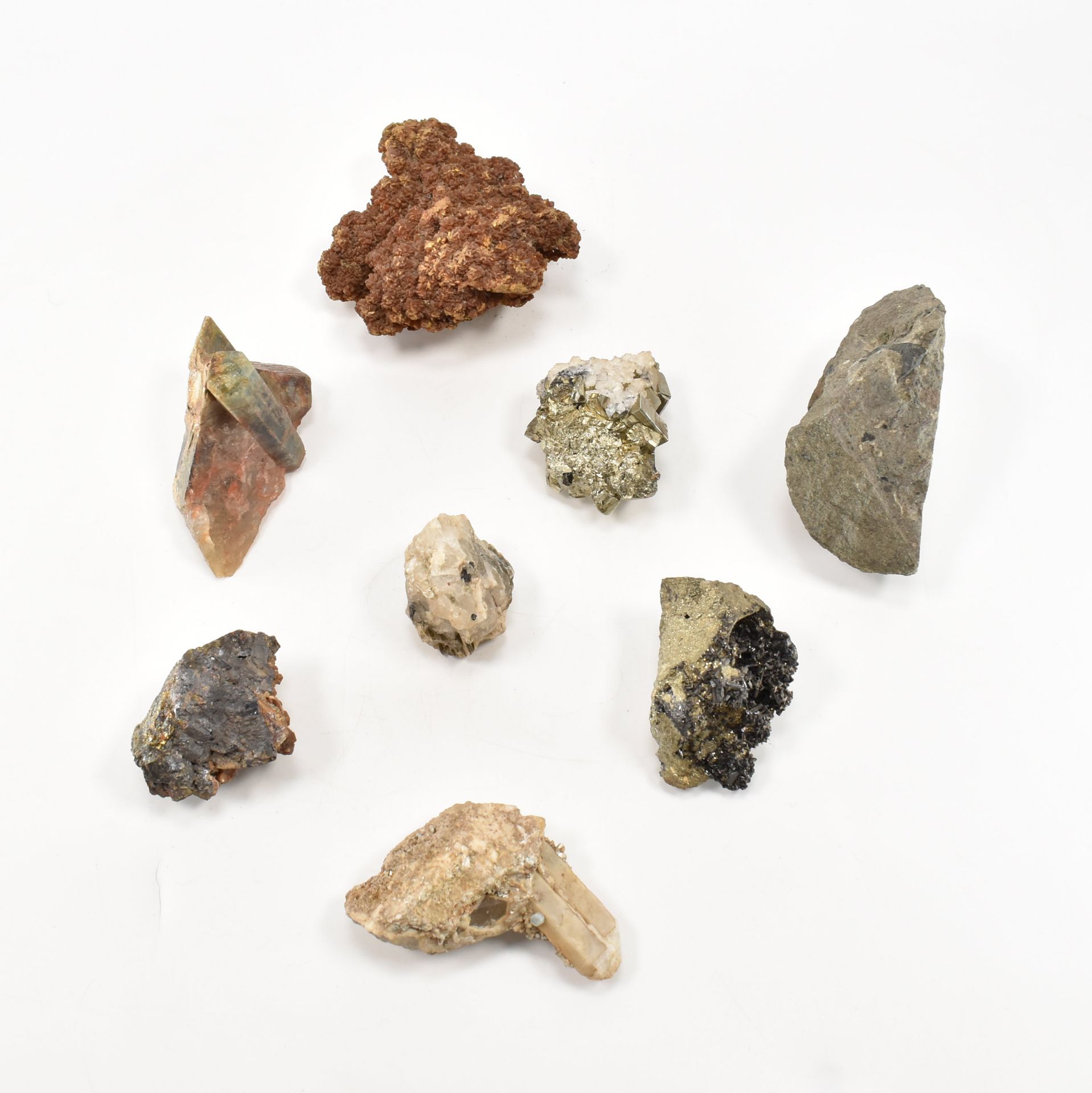 NATURAL HISTORY - ASSORTED MINERAL SPECIMENS - Image 4 of 12