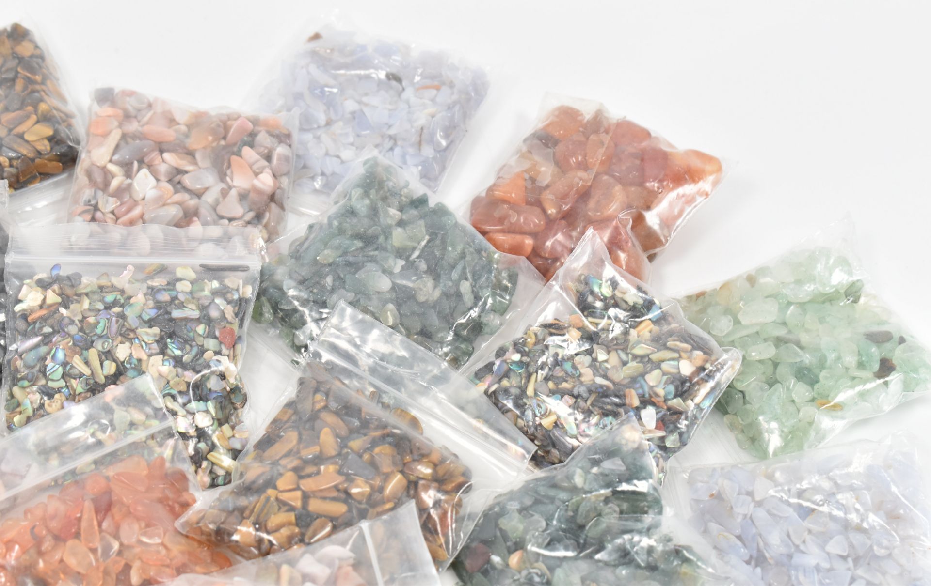 NATURAL HISTORY - MINERAL CHIPS - Image 5 of 9