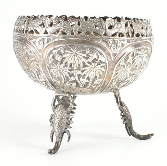 INDIAN SILVER WHITE METAL REPOUSSÉ FOOTED BOWL - Image 3 of 9