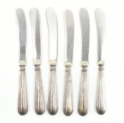 SET OF SIX GEORGE V HALLMARKED SILVER HANDLED BUTTER KNIVES