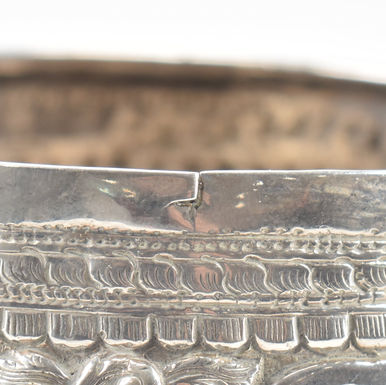 BURMESE SILVER REPOUSSÉ BOWL - Image 4 of 6