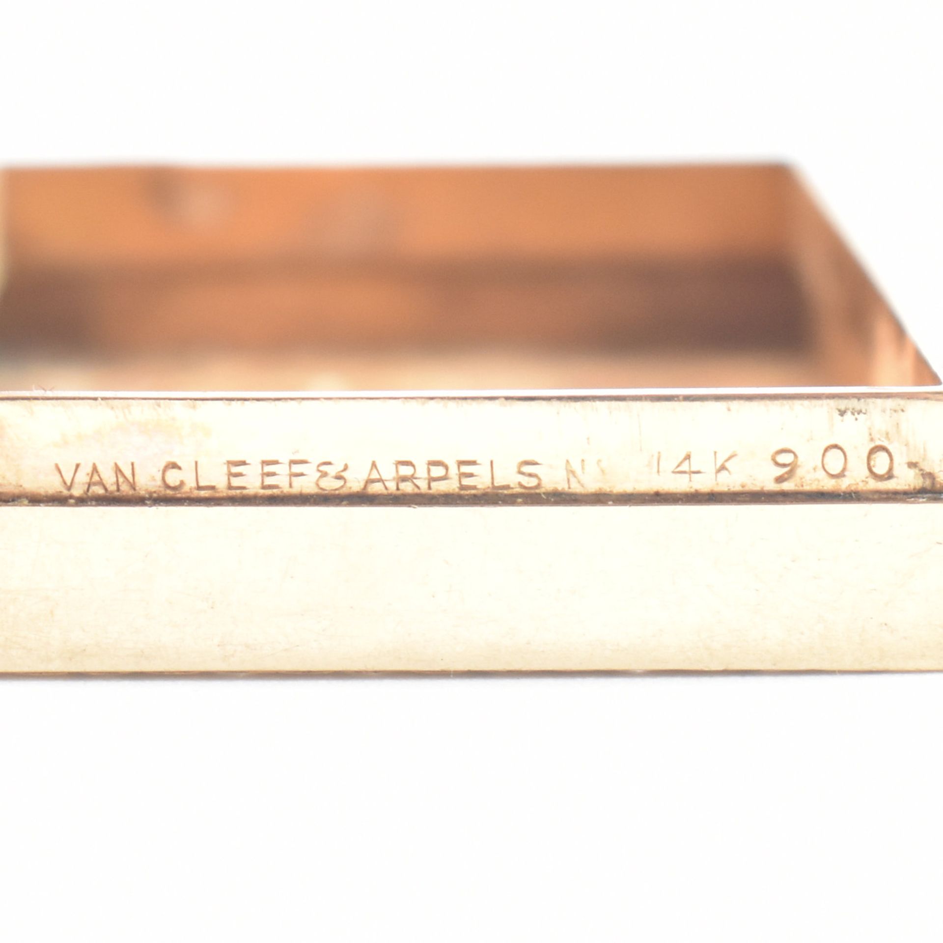 VINTAGE VAN CLEEF & ARPELS 14CT GOLD BOX - Image 7 of 7