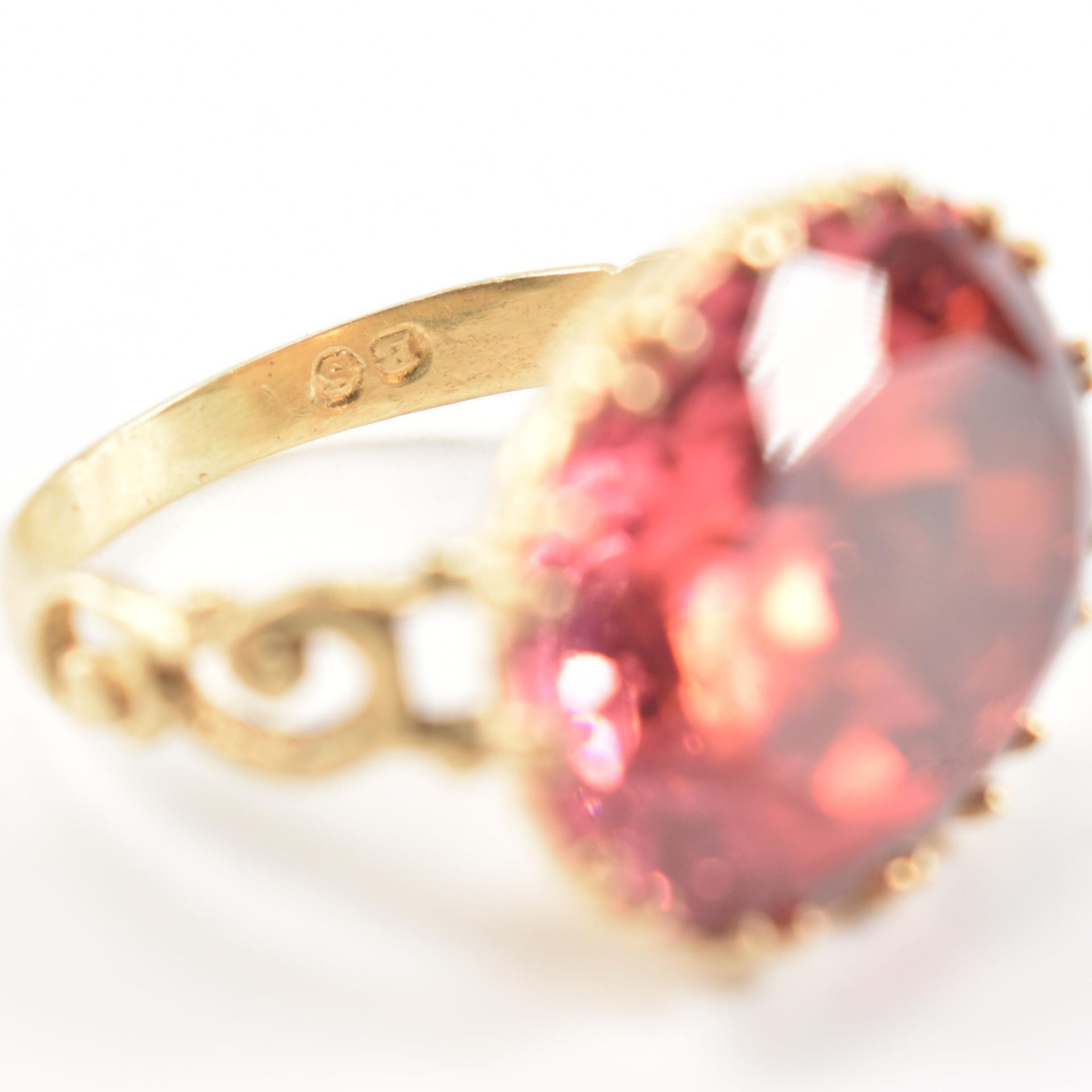 ANTIQUE GOLD & RED PINK PASTE STONE DRESS RING - Image 7 of 8