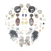 COLLECTION OF ASSORTED COSTUME JEWELLERY CLIP ON EARRINGS