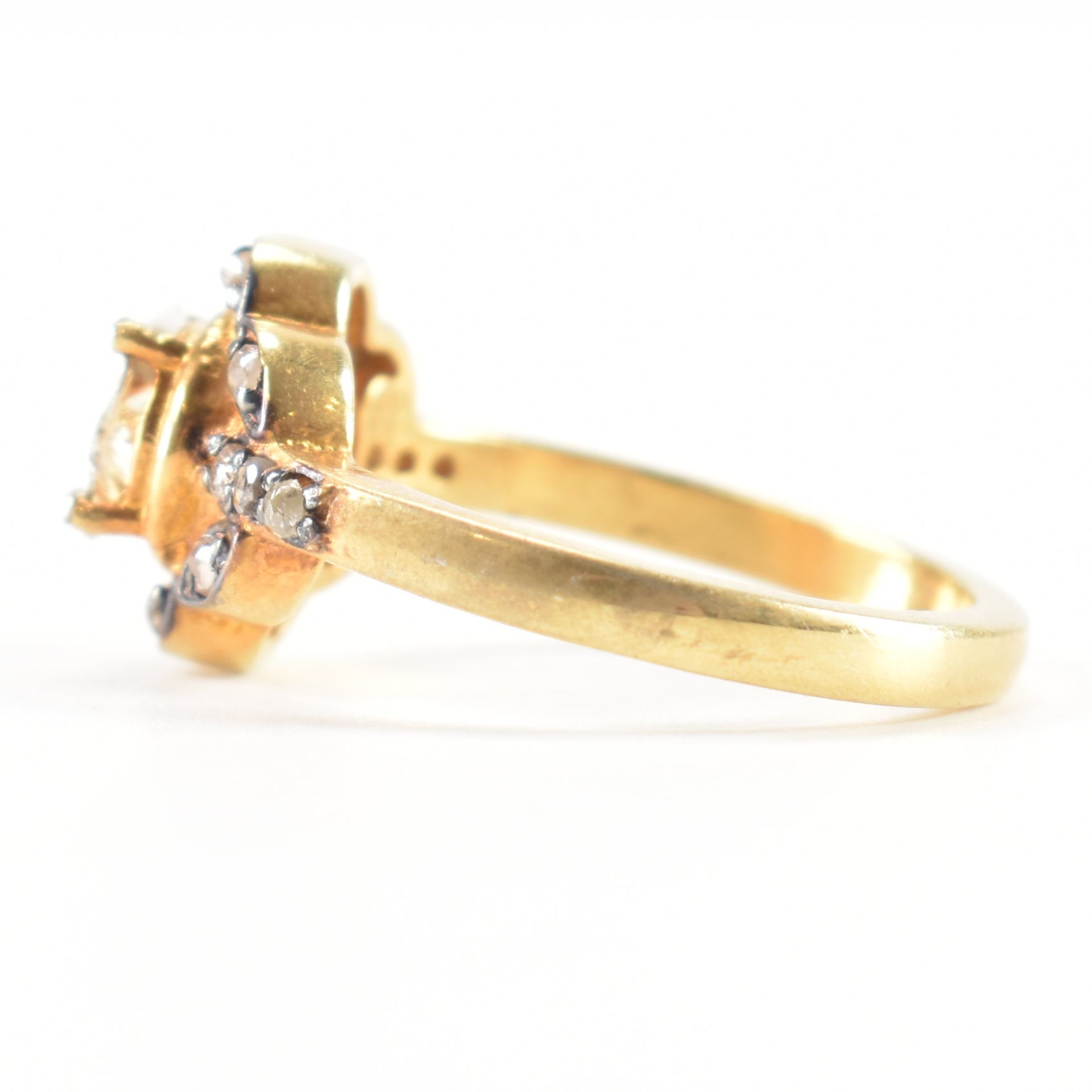 VINTAGE GOLD & ROUGH DIAMOND RING - Image 2 of 7