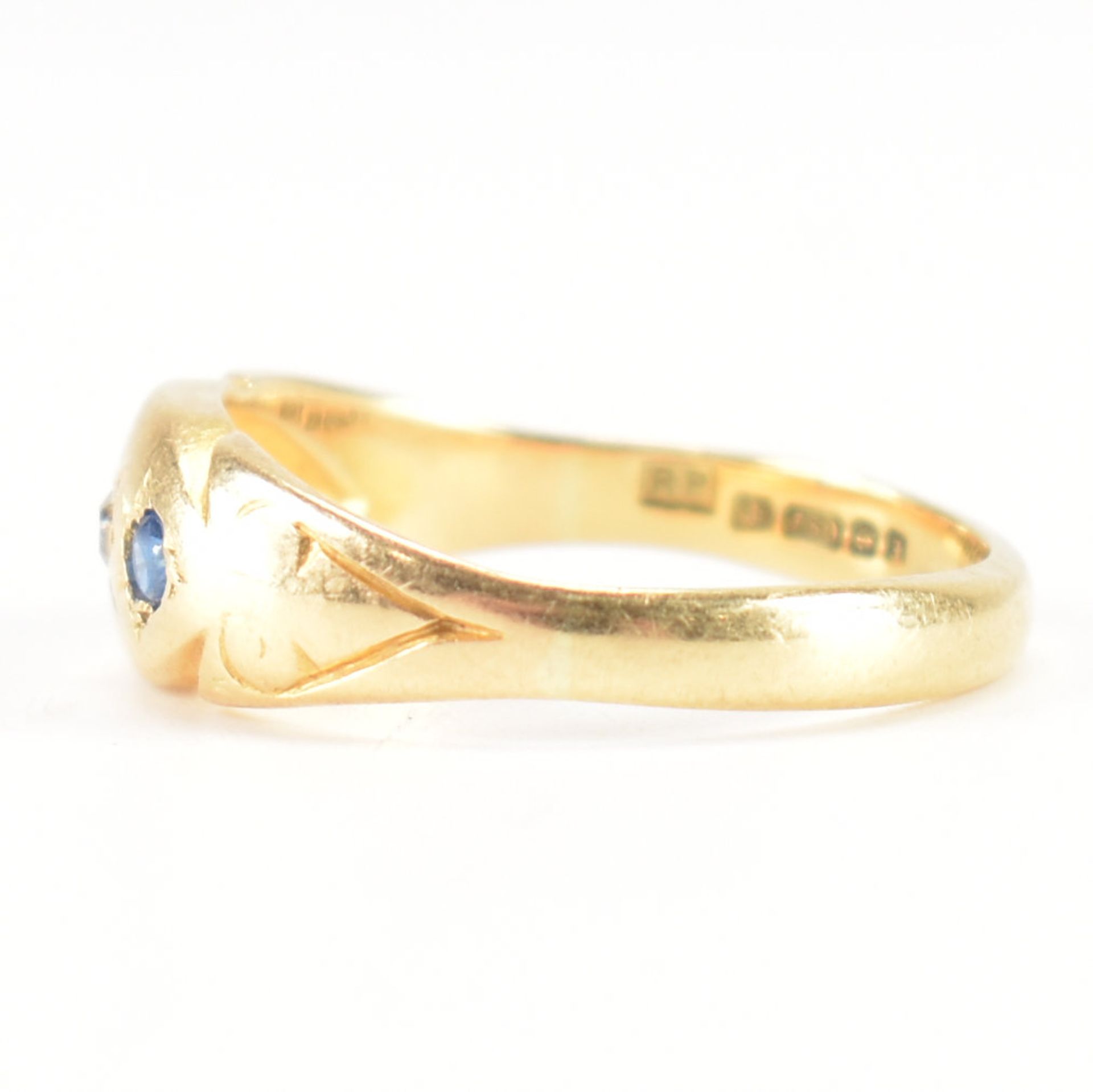 HALLMARKED 18CT GOLD DIAMOND & BLUE STONE RING - Image 3 of 9