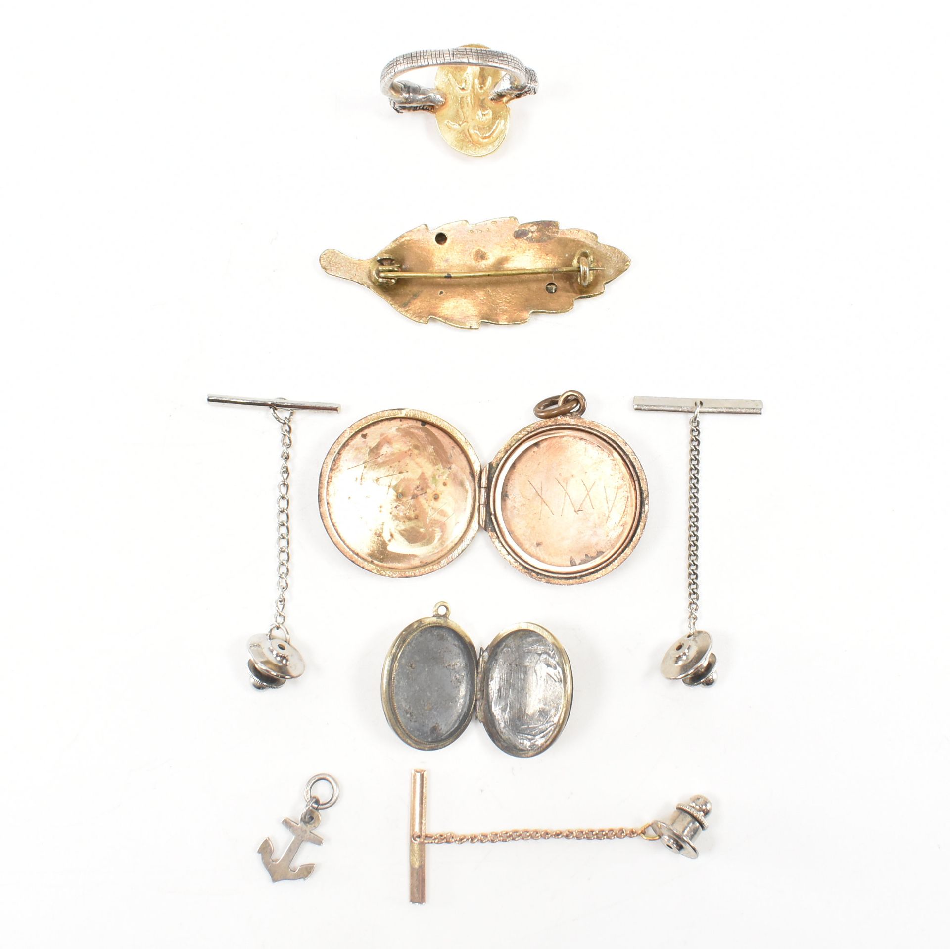 ASSORTMENT OF VICTORIAN & LATER JEWELLERY PIECES - Bild 3 aus 6