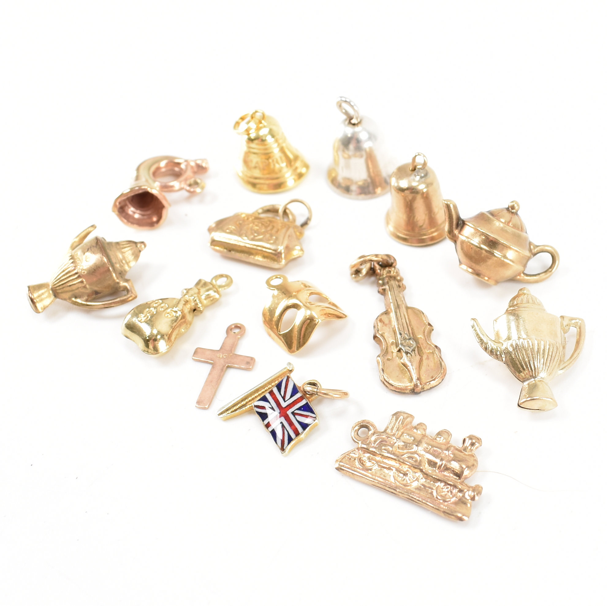 COLLECTION OF 9CT GOLD & YELLOW METAL CHARMS - Image 2 of 9