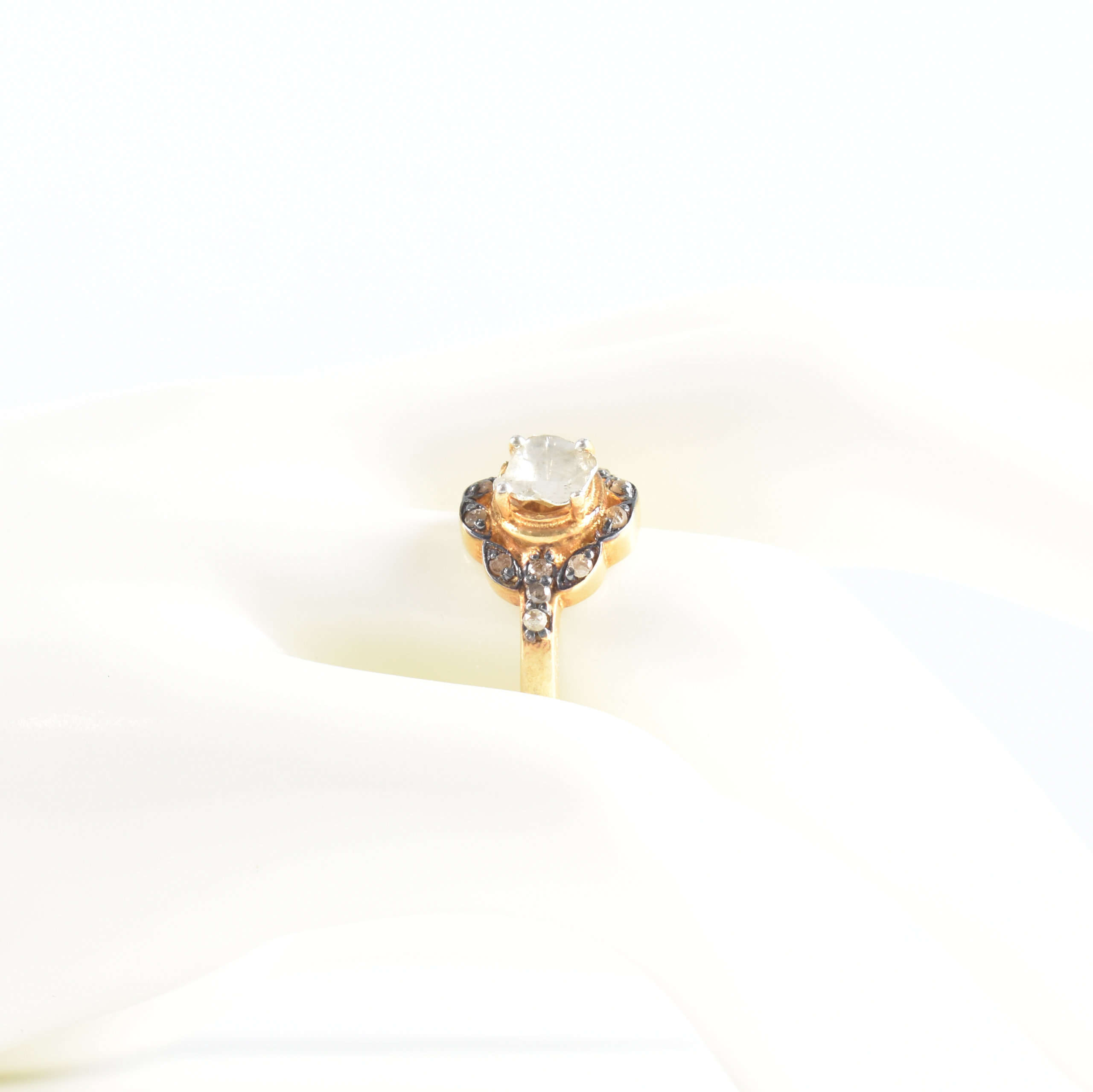 VINTAGE GOLD & ROUGH DIAMOND RING - Image 7 of 7