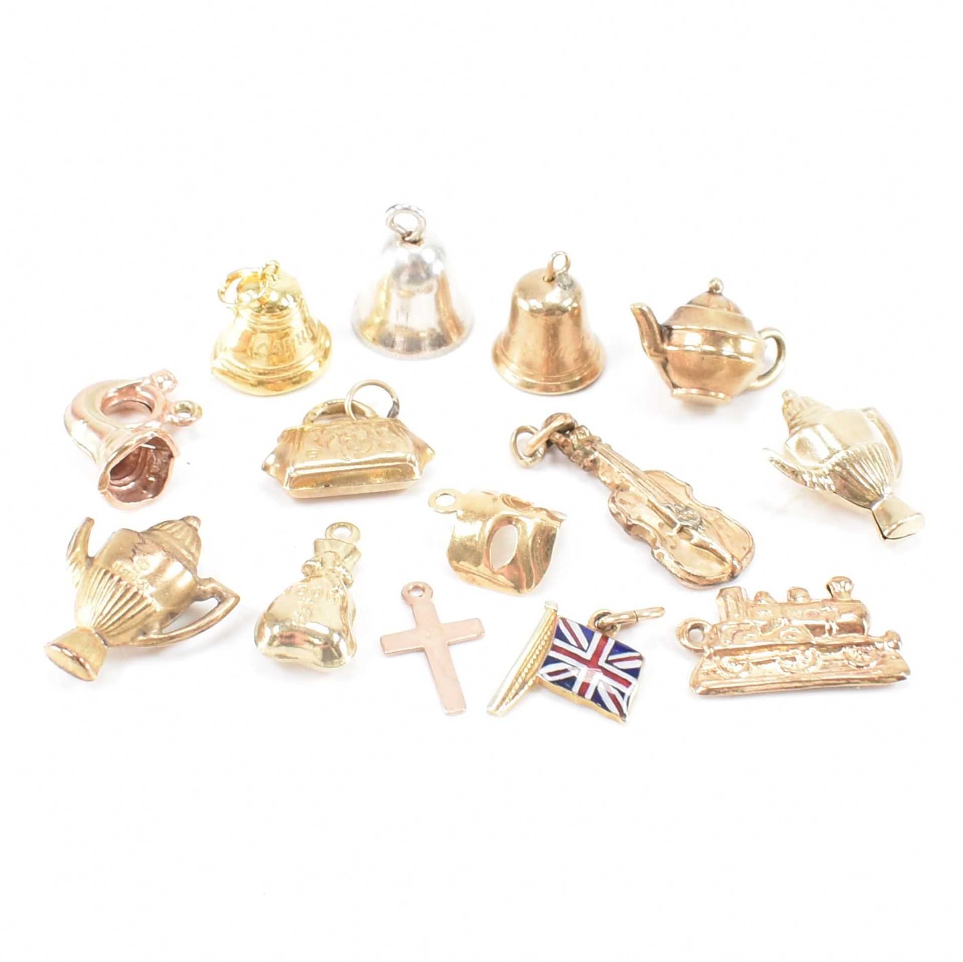 COLLECTION OF 9CT GOLD & YELLOW METAL CHARMS - Image 9 of 9