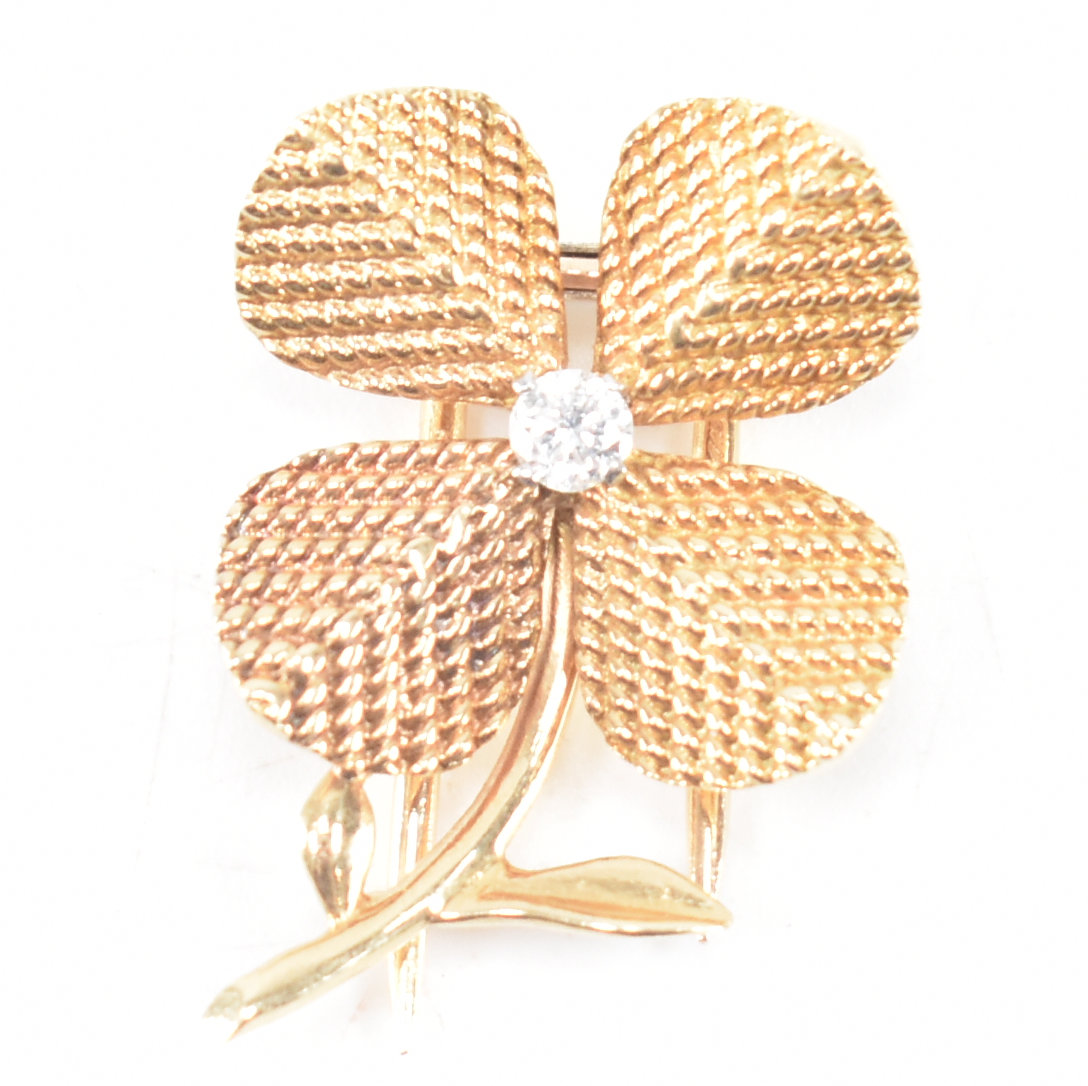 VINTAGE STERLE PARIS 18CT GOLD & DIAMOND FLOWER PIN