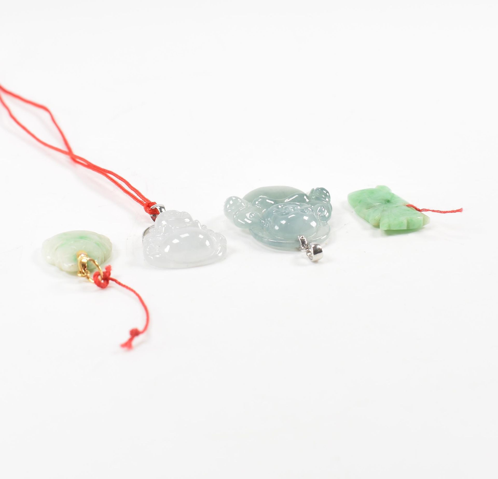COLLECTION OF ASSORTED CARVED JADE NECKLACE PENDANTS - Image 3 of 3