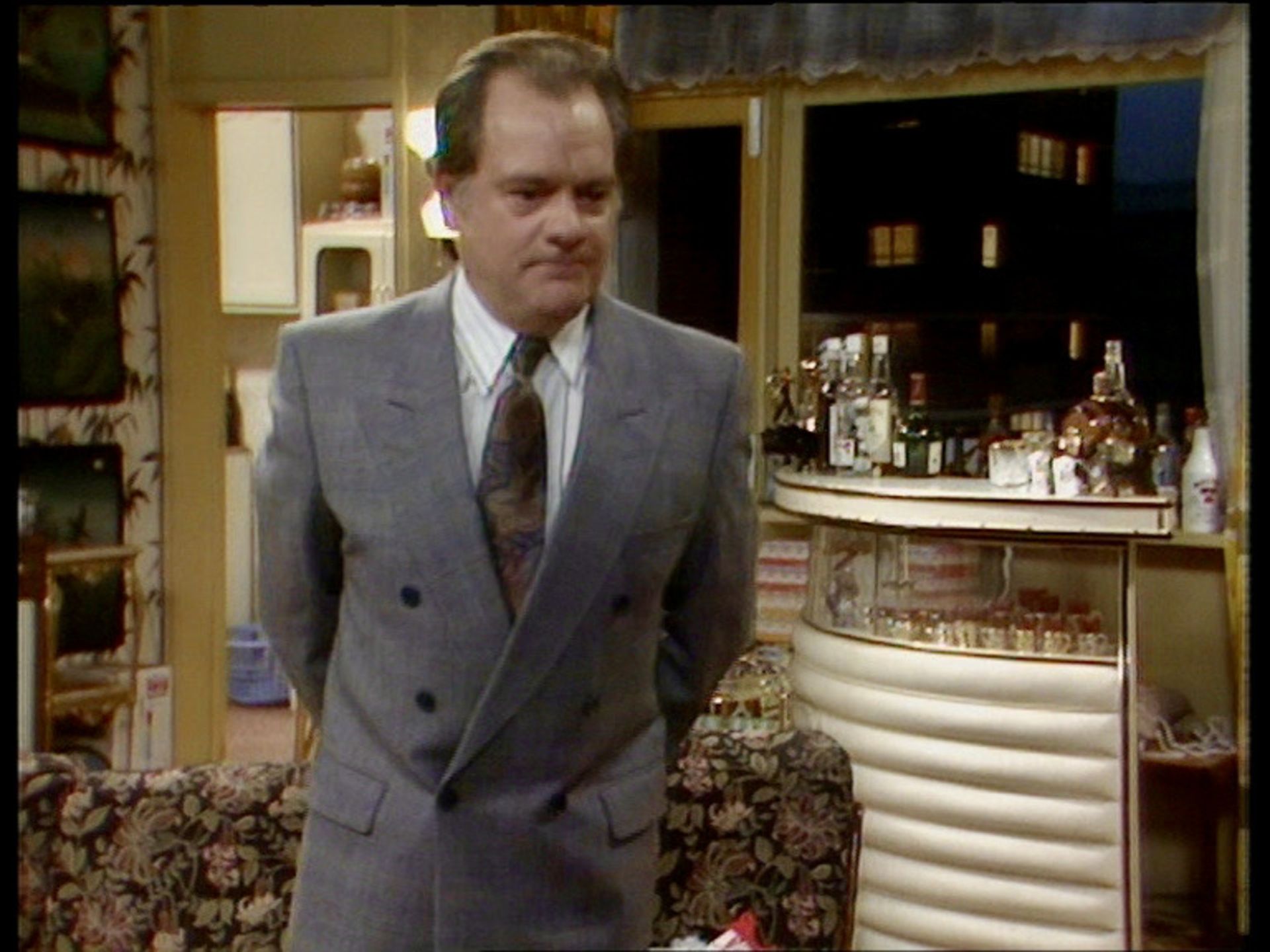 ONLY FOOLS & HORSES - DEL'S COCKTAIL BAR - SIGNED BY DAVID JASON & CAST - Image 9 of 9