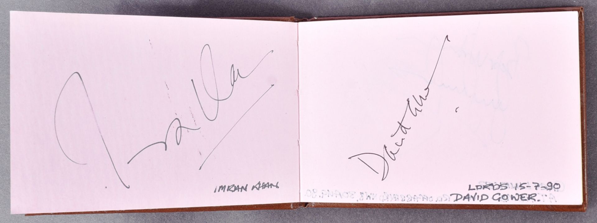 GERALD WHITNEY COLLECTION (CAMERA MAN) - AUTOGRAPH BOOK