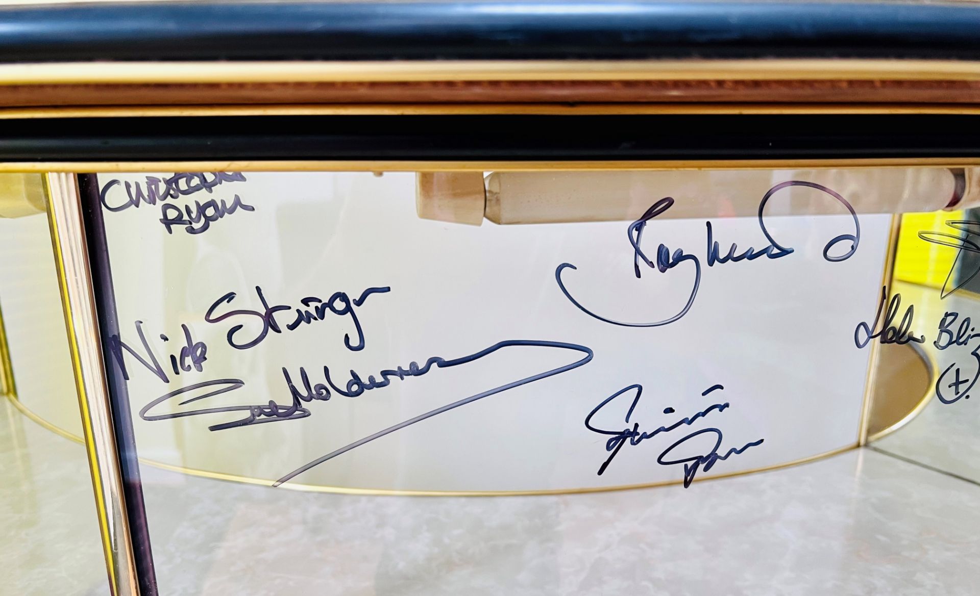 ONLY FOOLS & HORSES - DEL'S COCKTAIL BAR - SIGNED BY DAVID JASON & CAST - Image 7 of 9