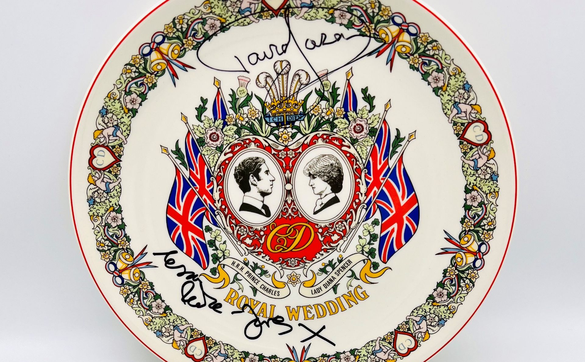 ONLY FOOLS & HORSES - DEL BOY'S CHARLES & DIANA PLATE - SIGNED - Bild 3 aus 4