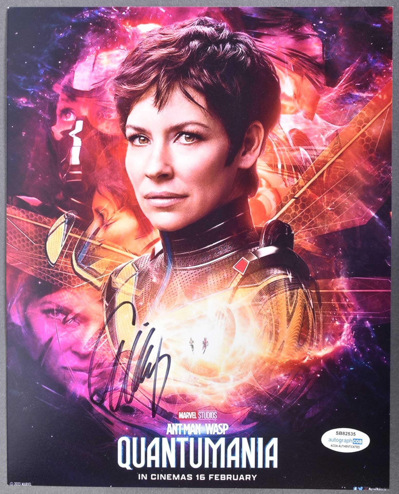 EVANGELINE LILLY - MARVEL - AUTOGRAPHED 8X10" PHOTO - ACOA