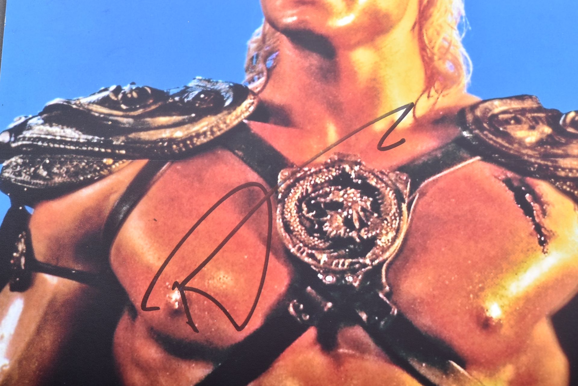 DOLPH LUNDGREN - HE-MAN - AUTOGRAPHED 8X10" PHOTO - ACOA - Bild 2 aus 2