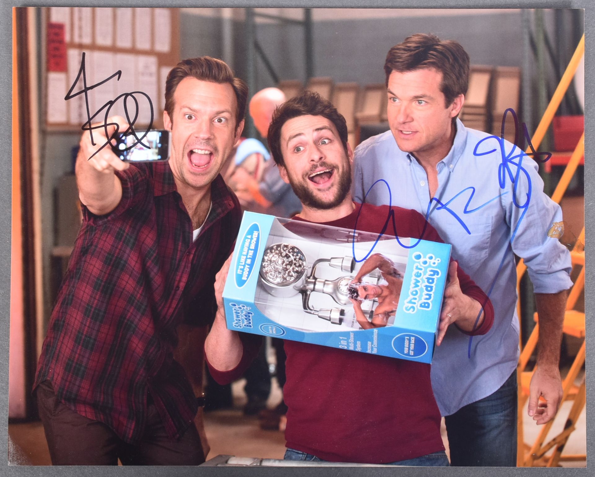 HORRIBLE BOSSES (2011) - MAIN CAST TRIPLE-SIGNED 8X10" - ACOA