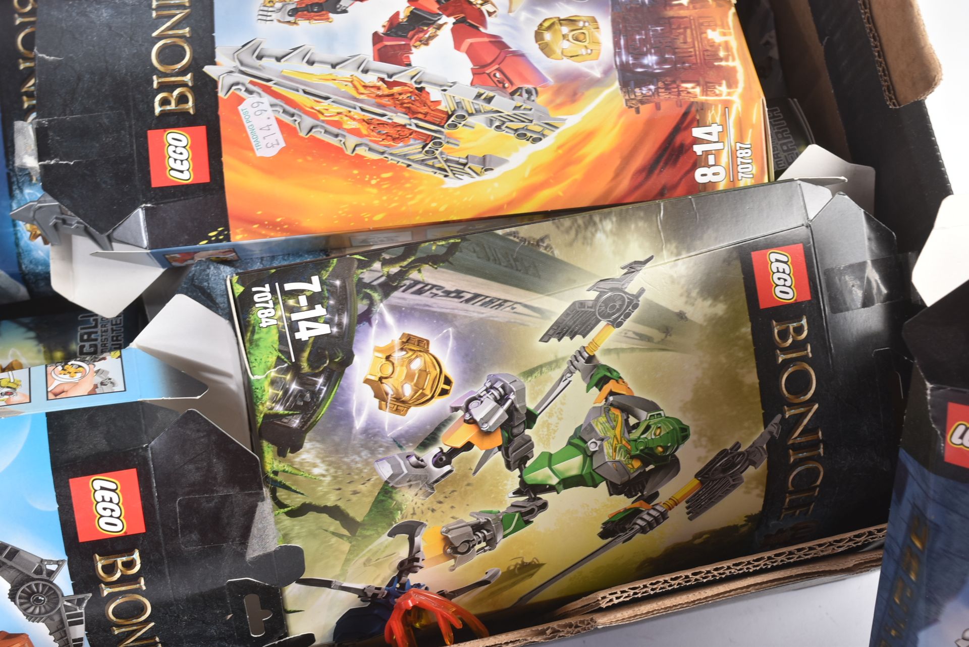 LEGO SETS - COLLECTION OF LEGO BIONICLE SETS - Image 7 of 8