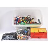 COLLECTION OF ASSORTED VINTAGE LEGO