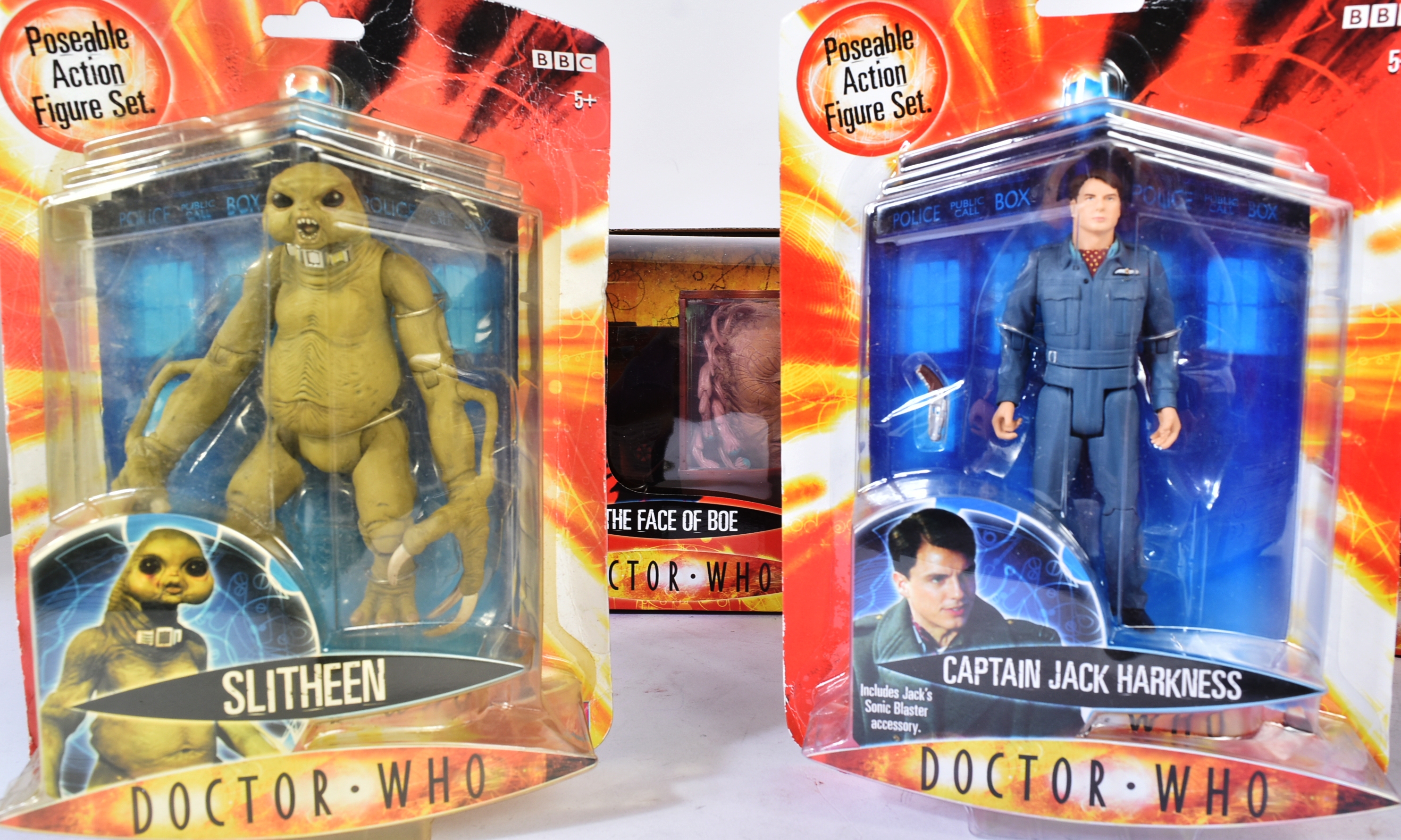 DOCTOR WHO - CHARACTER OPTIONS - COLLECTION OF MEMORABILIA - Image 3 of 7