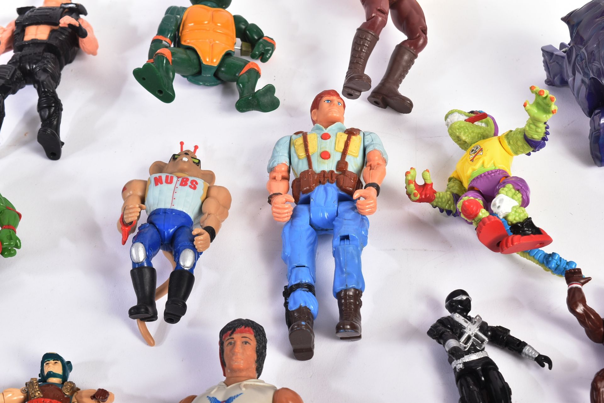 ACTION FIGURES - COLLECTION OF 1980S / 1990S FIGURES - Image 6 of 8