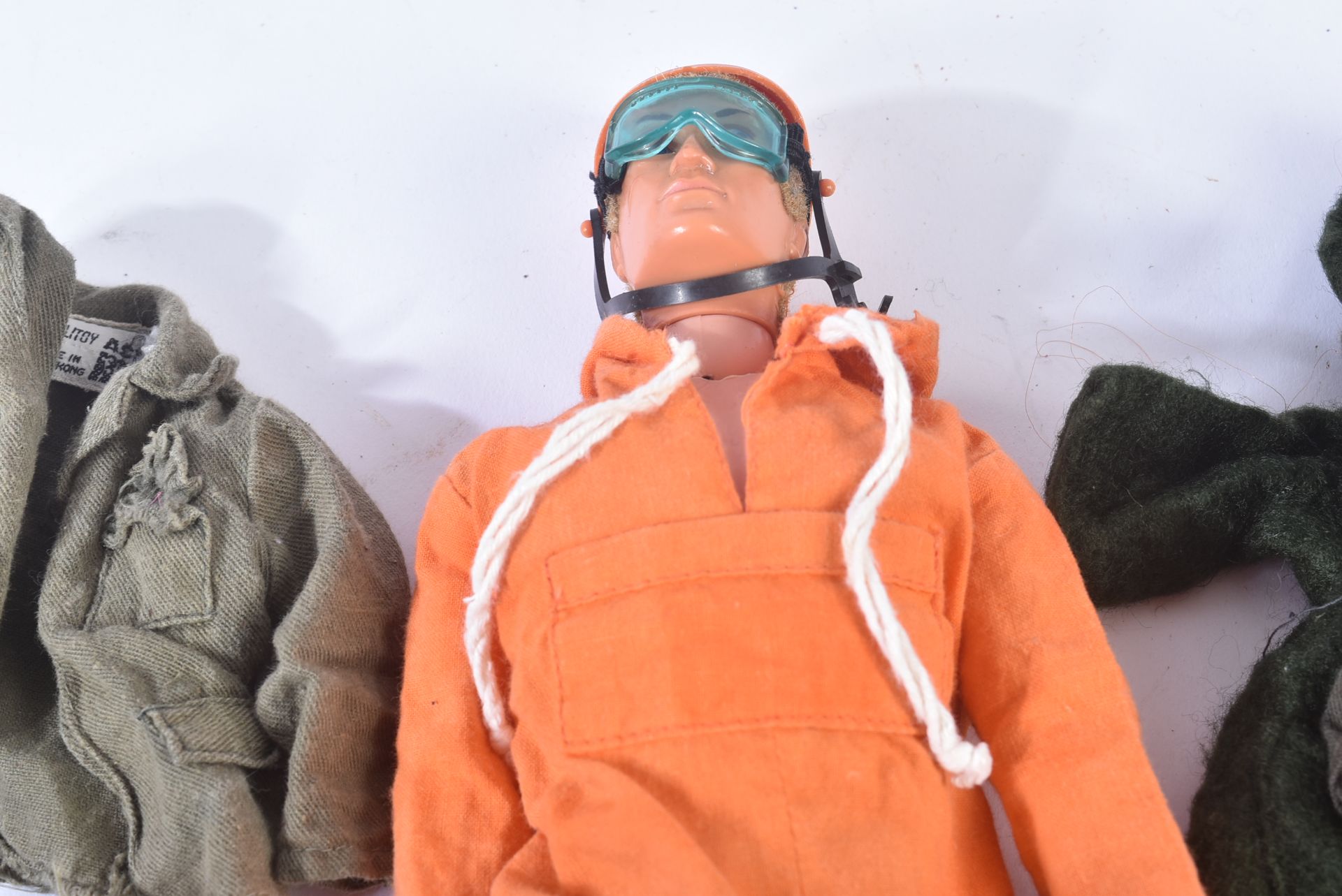 VINTAGE PALITOY MOUNTAIN RESCUE ACTION MAN WITH ADDITIONAL CLOTHING - Image 3 of 9