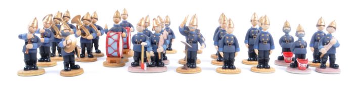 CAMBERWICK GREEN – ROBERT HARROP – COLLECTION OF FIGURINES / STATUES