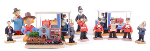 CAMBERWICK GREEN – ROBERT HARROP – FIGURINES / STATUES