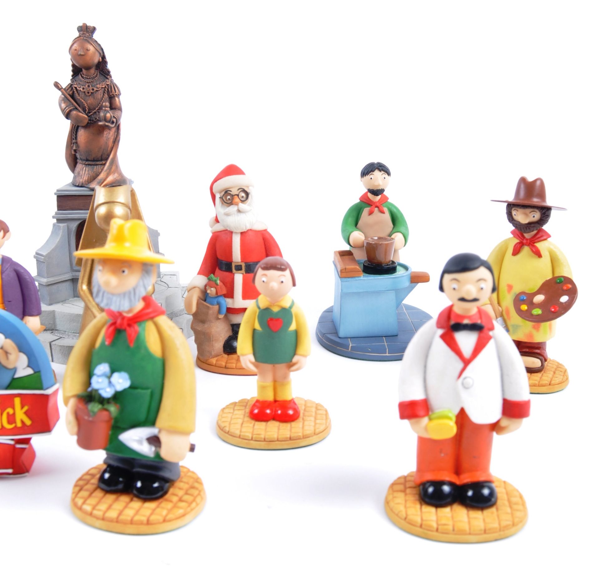 LARGE COLLECTION OF CAMBERWICK GREEN – ROBERT HARROP – FIGURINES / STATUES - Image 4 of 5