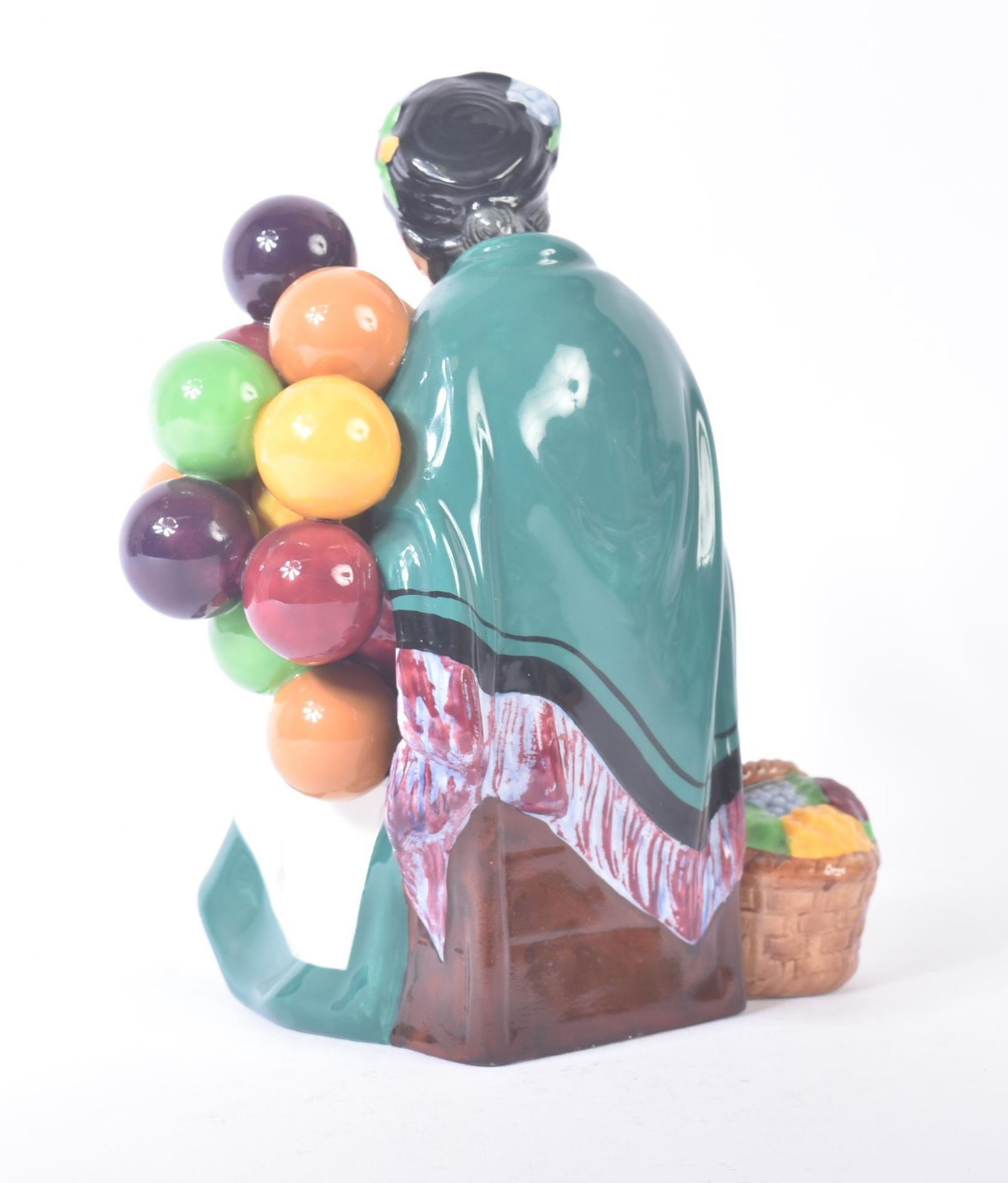 ROYAL DOULTON – OLD BALLOON SELLER - FROM A PRIVATE COLLECTION - Image 2 of 4