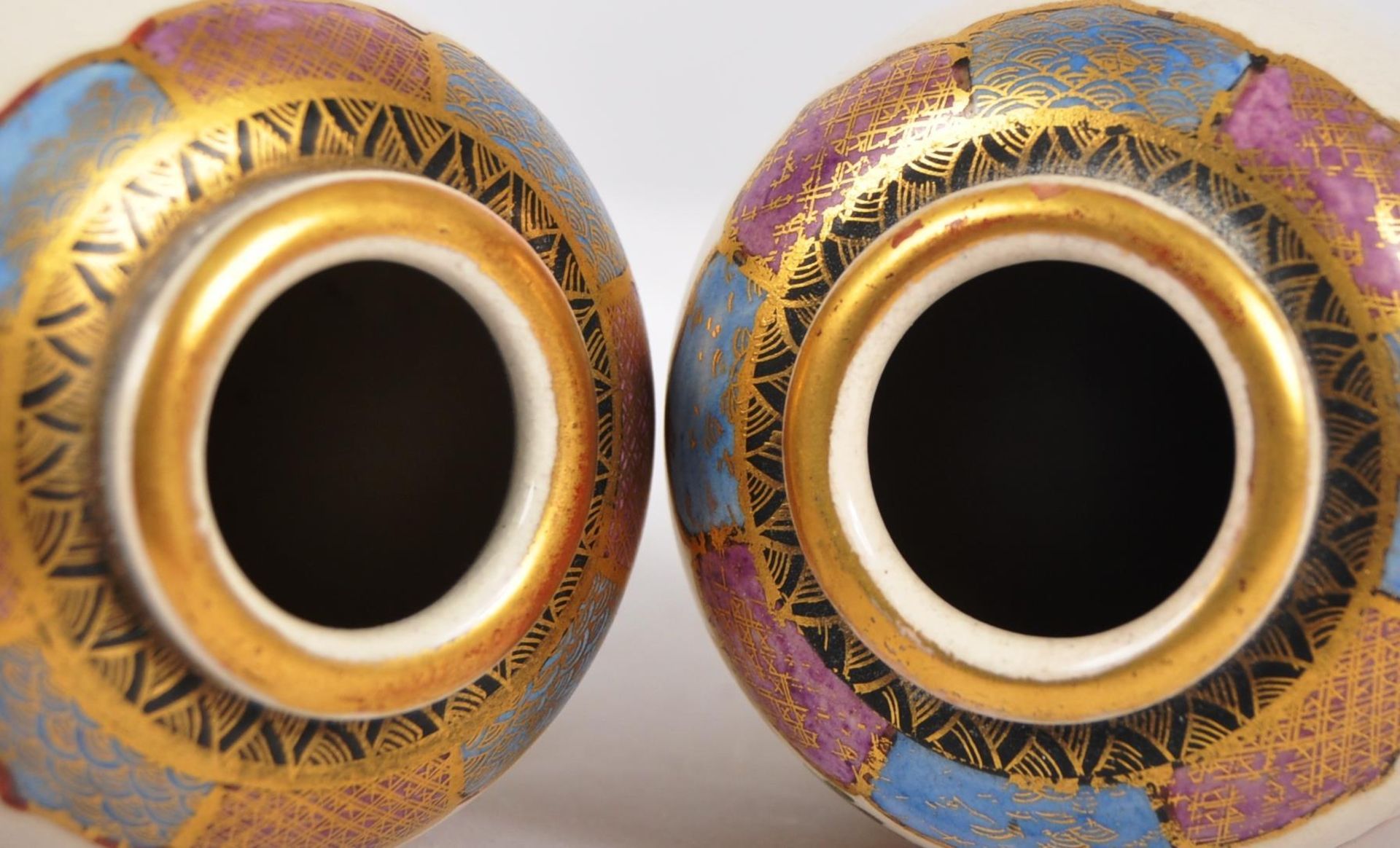 PAIR OF LATE 19TH CENTURY JAPANESE SATSUMA VASES - Image 6 of 6