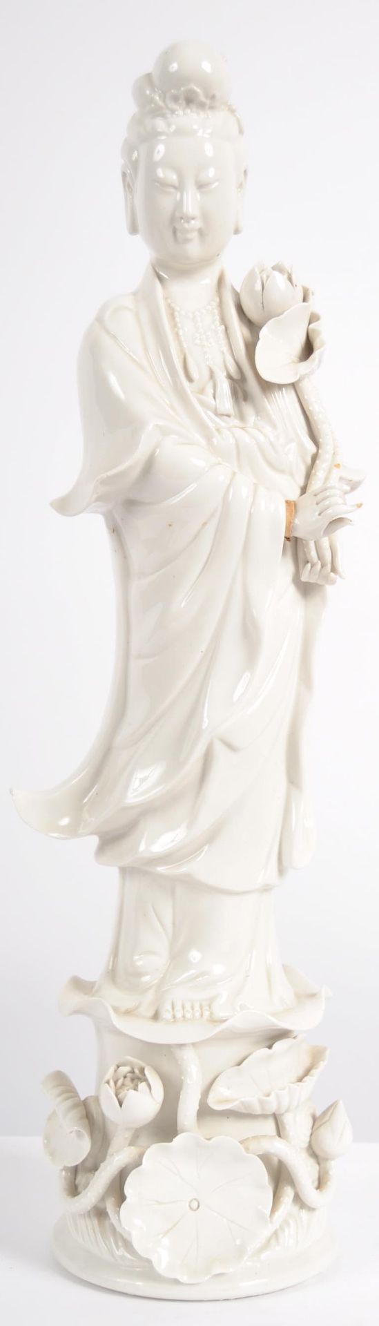 LARGE EARLY 20TH CENTURY CHINESE GUANYIN FIGURE - Image 2 of 9