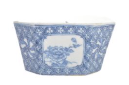 19TH CENTURY CHINESE BLUE & WHITE BOWL