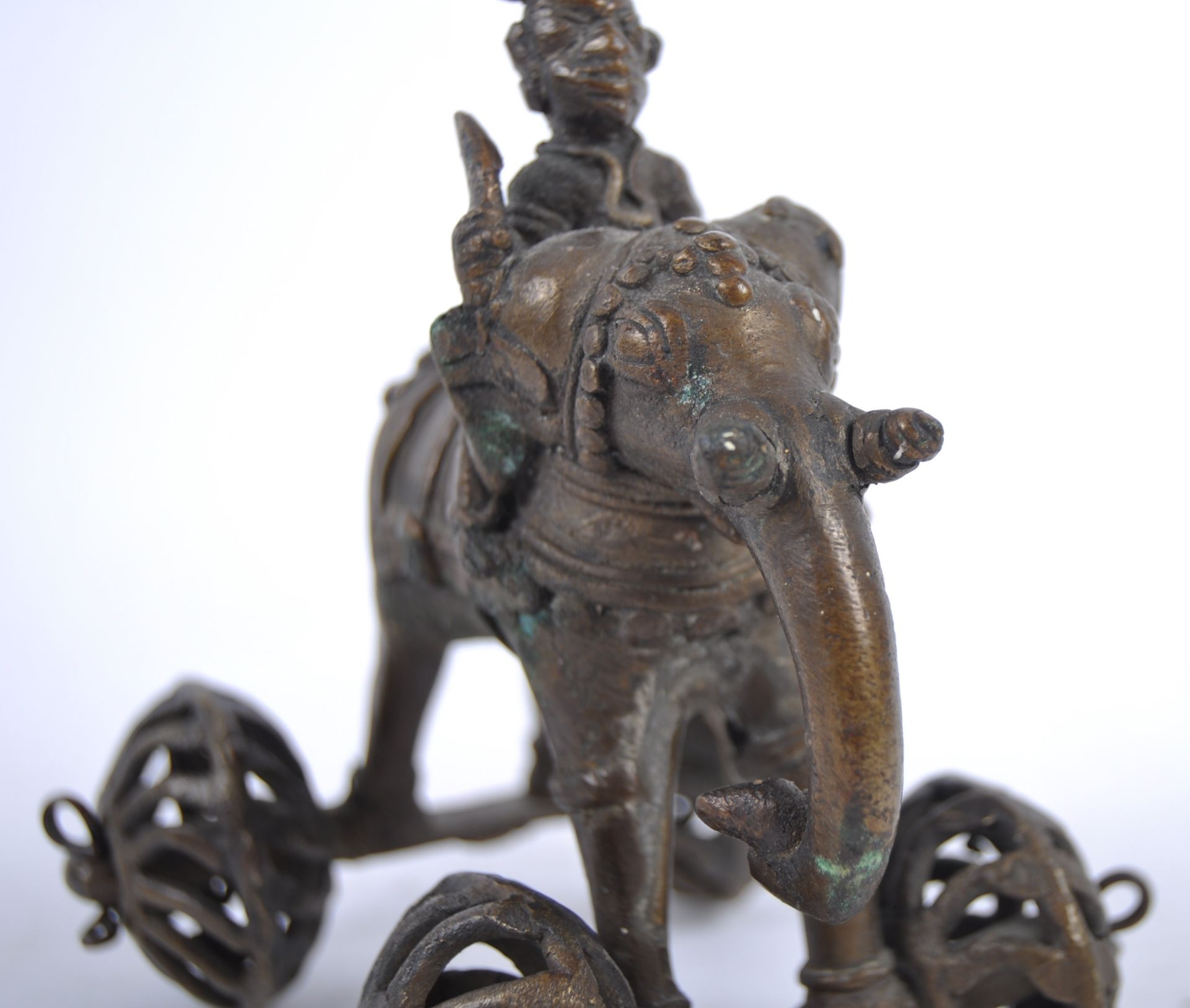 19TH CENTURY BRONZE HINDU TEMPLE TOY - Bild 6 aus 7