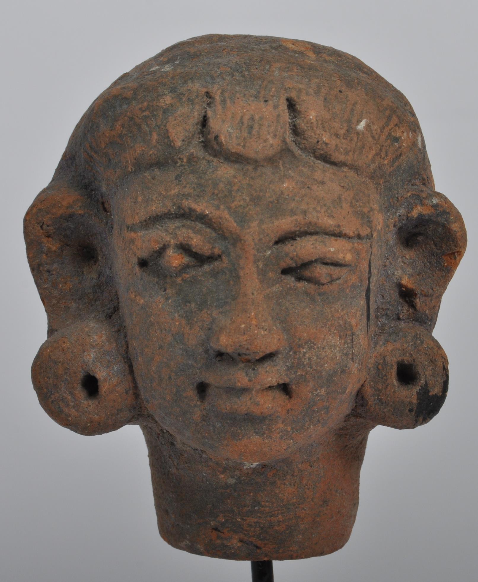 PRE COLUMBIAN HEAD ON STAND - Image 6 of 7