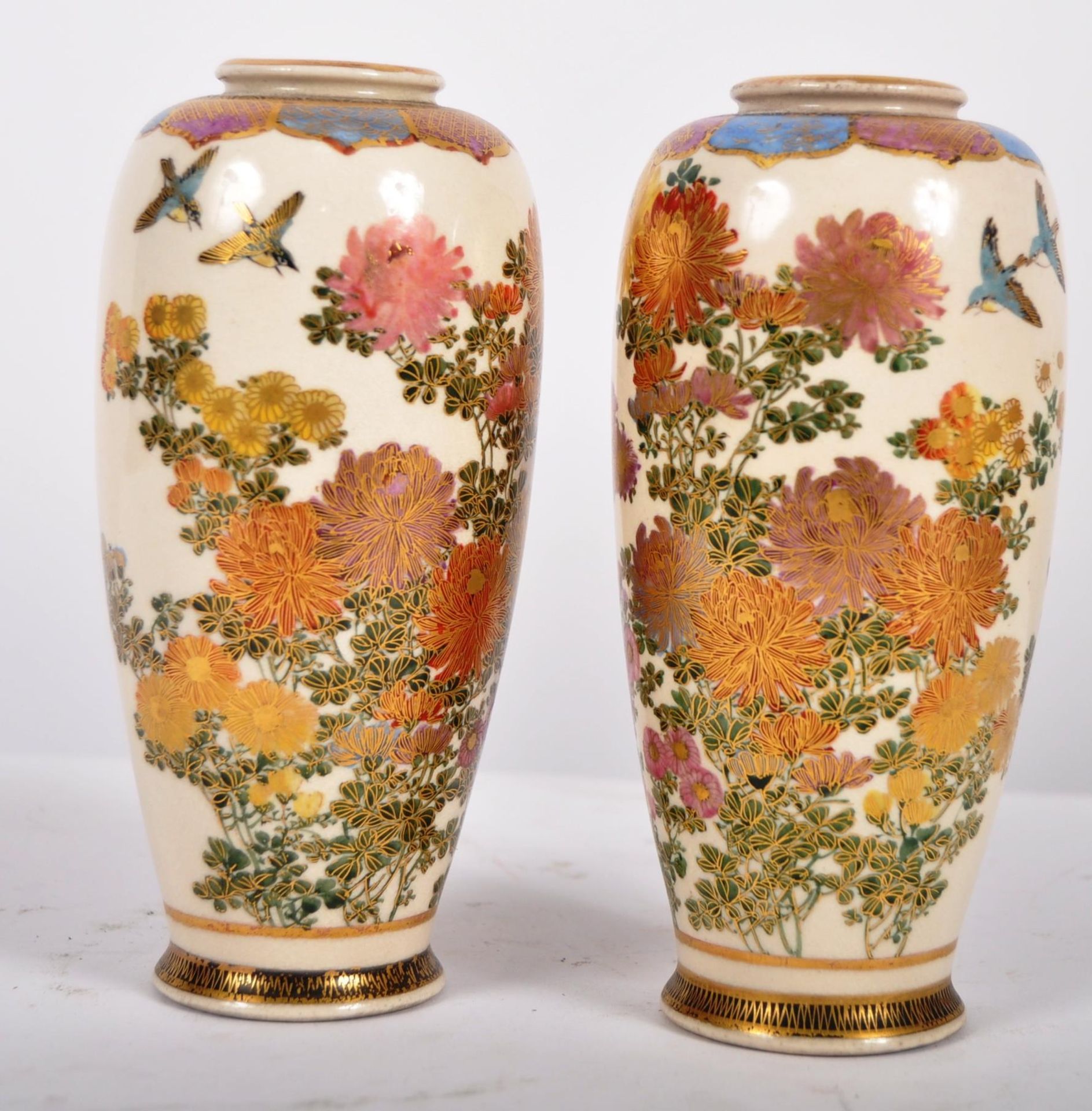 PAIR OF LATE 19TH CENTURY JAPANESE SATSUMA VASES - Bild 4 aus 6