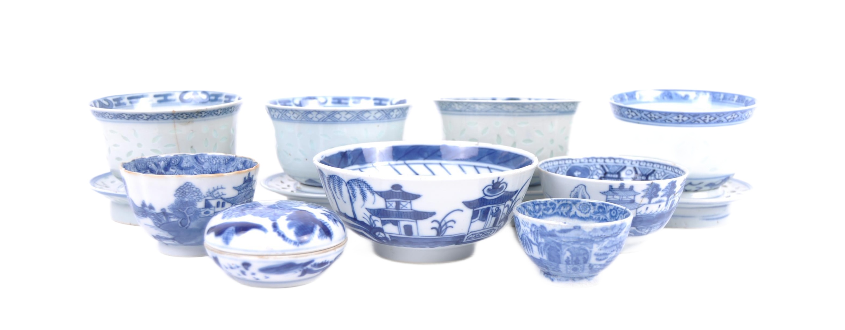 COLLECTION OF CHINESE BLUE & WHITE PORCELAIN