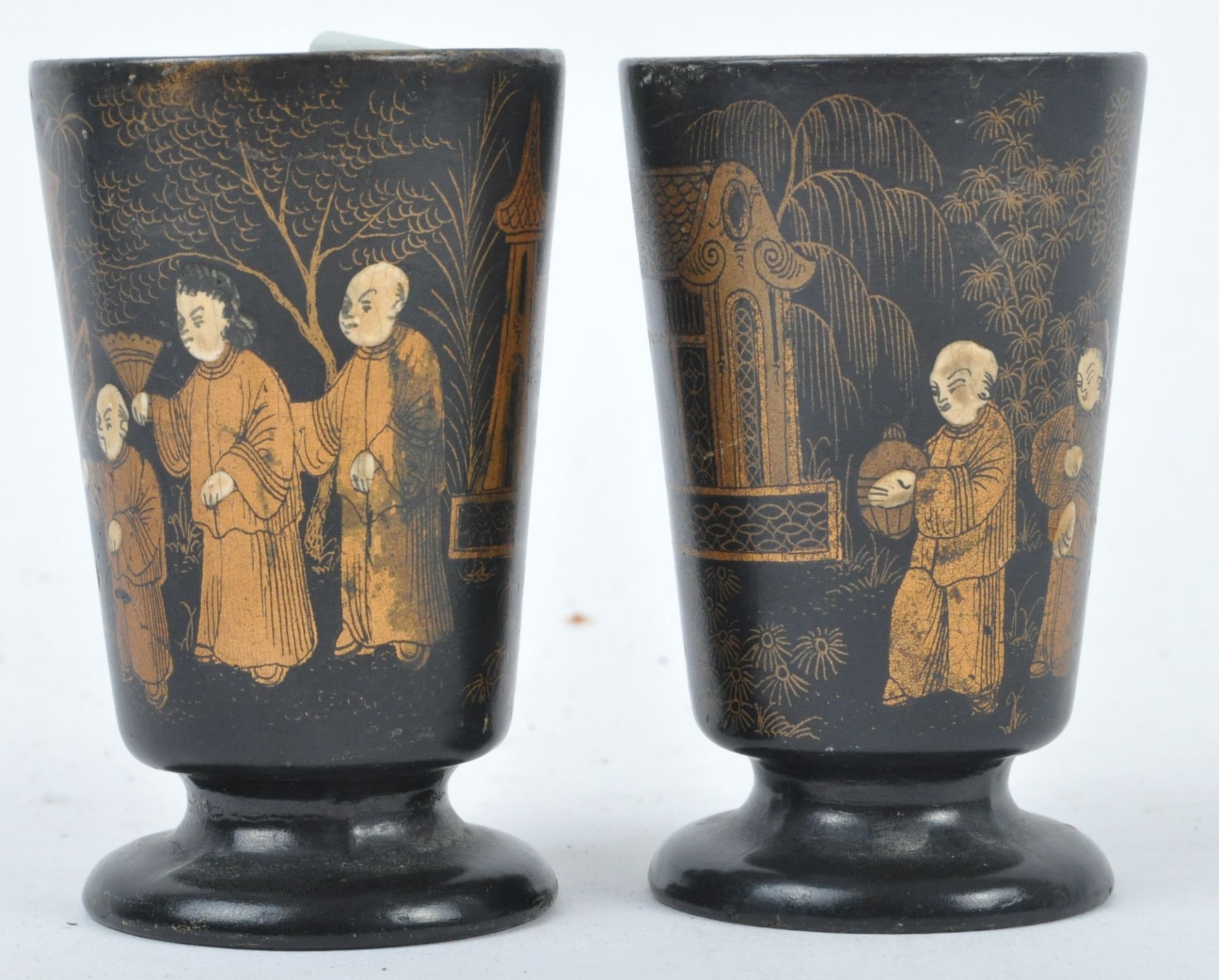 PAIR OF CHINESE BLACK LACQUER DRINKING CUPS - Bild 4 aus 5