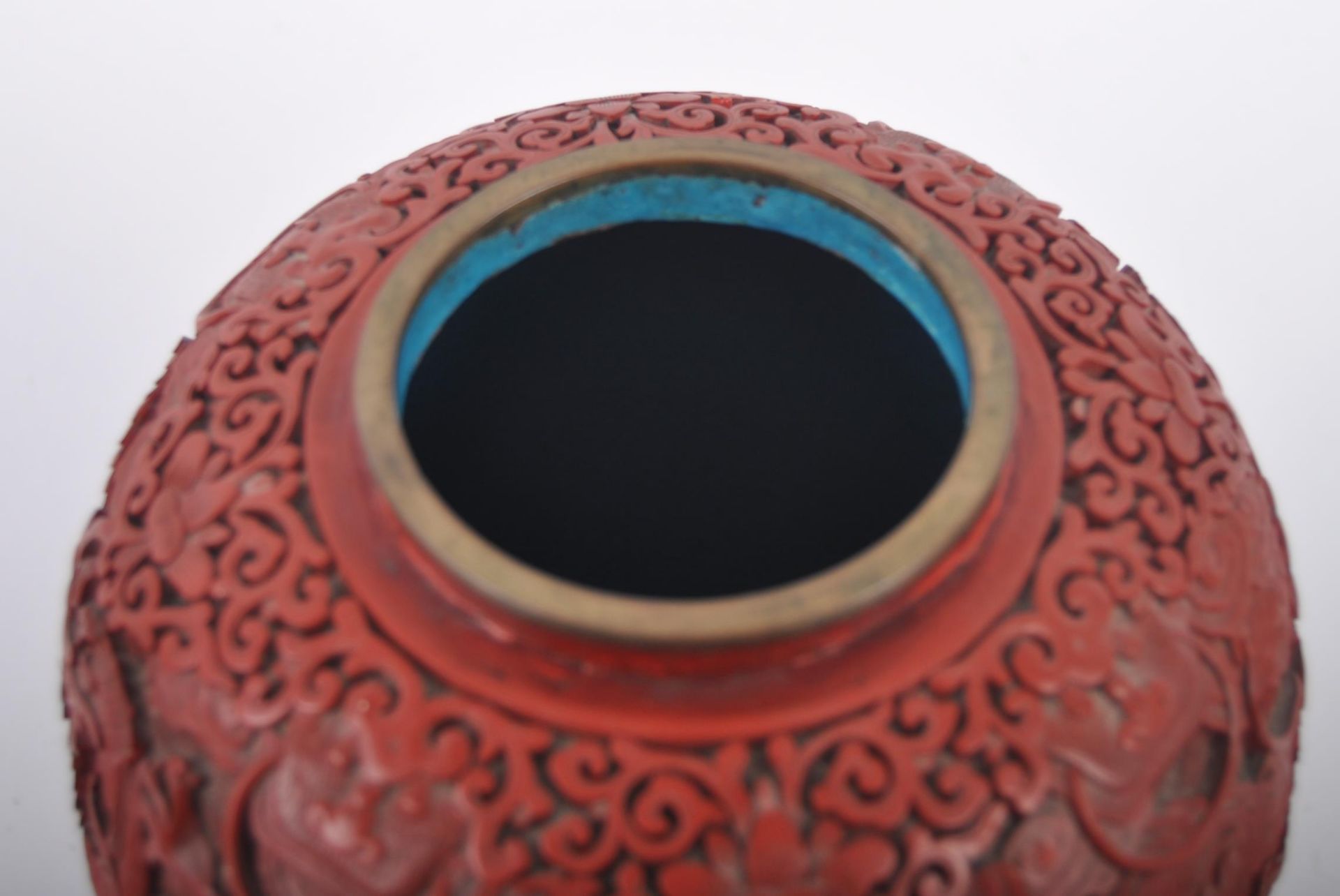 LARGE CINNABAR LACQUER GINGER JAR ON STAND - Image 6 of 8