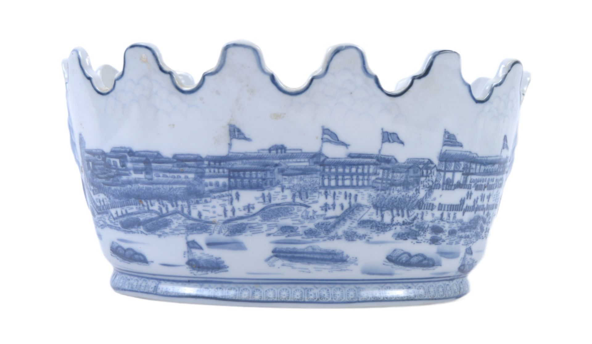 19TH CENTURY CHINESE BLUE & WHITE BOWL