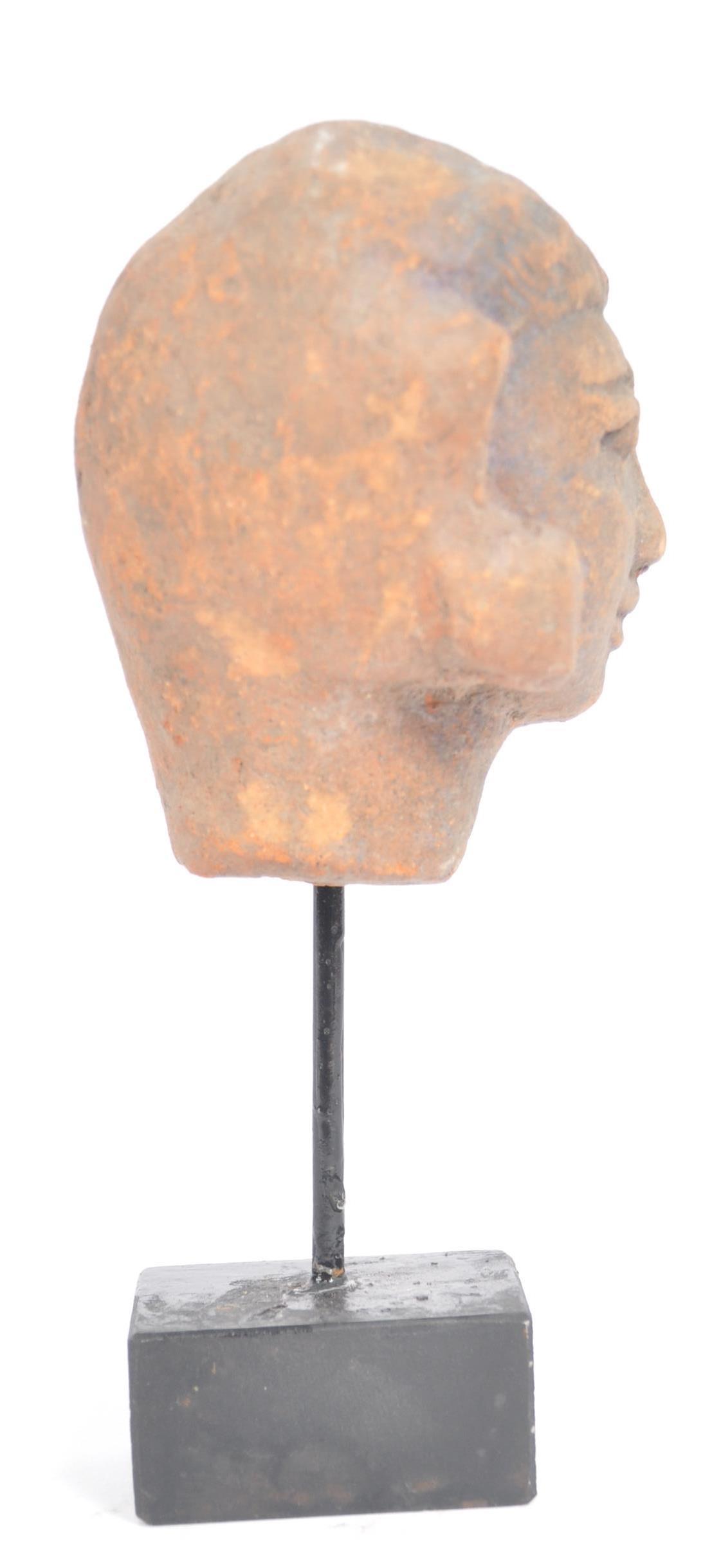 PRE COLUMBIAN HEAD ON STAND - Image 3 of 7