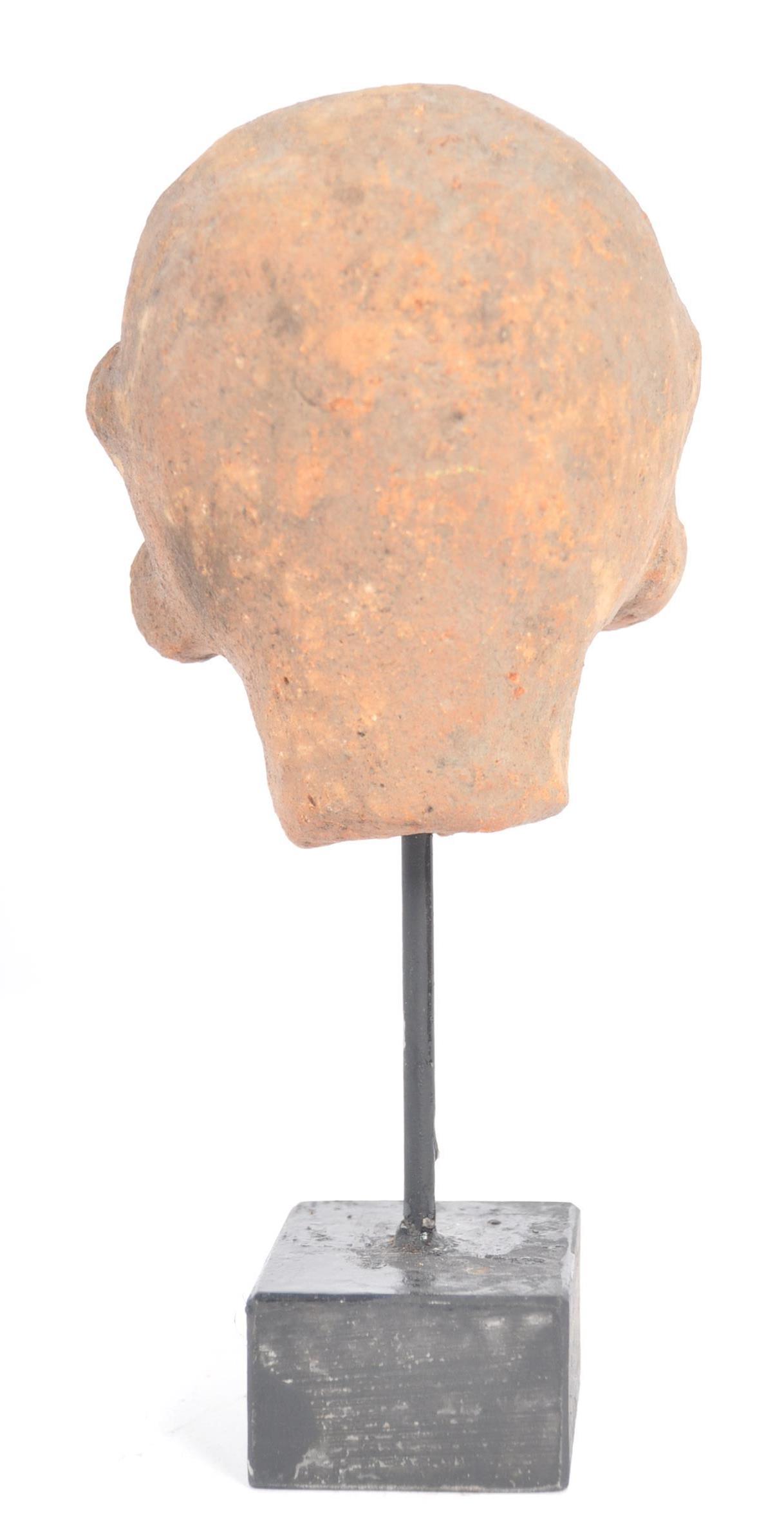 PRE COLUMBIAN HEAD ON STAND - Image 4 of 7