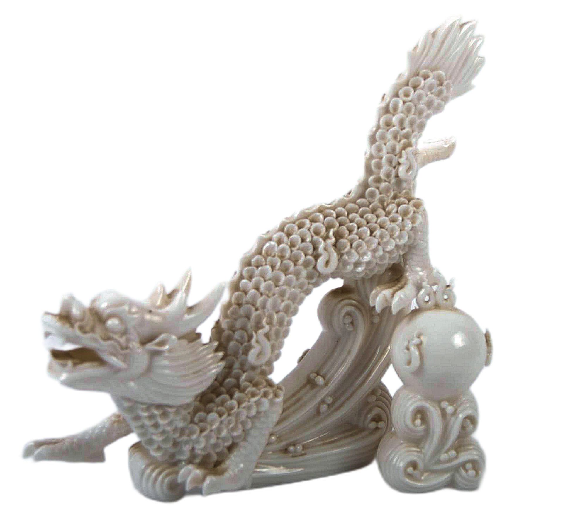 CHINESE DEHUA PORCELAIN DRAGON & FLAMING PEARL