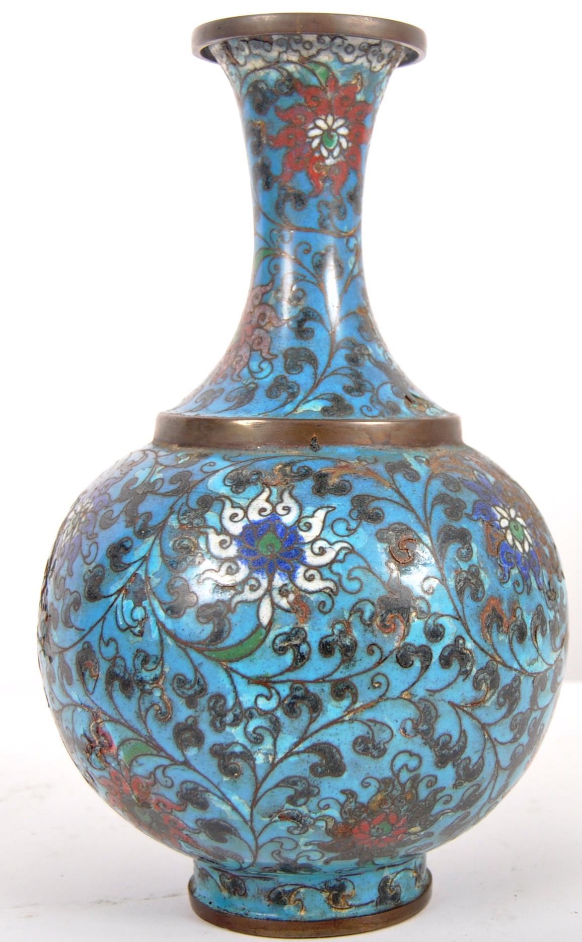 EARLY 20TH CENTURY CHINESE CLOISONNE VASE - Image 4 of 7