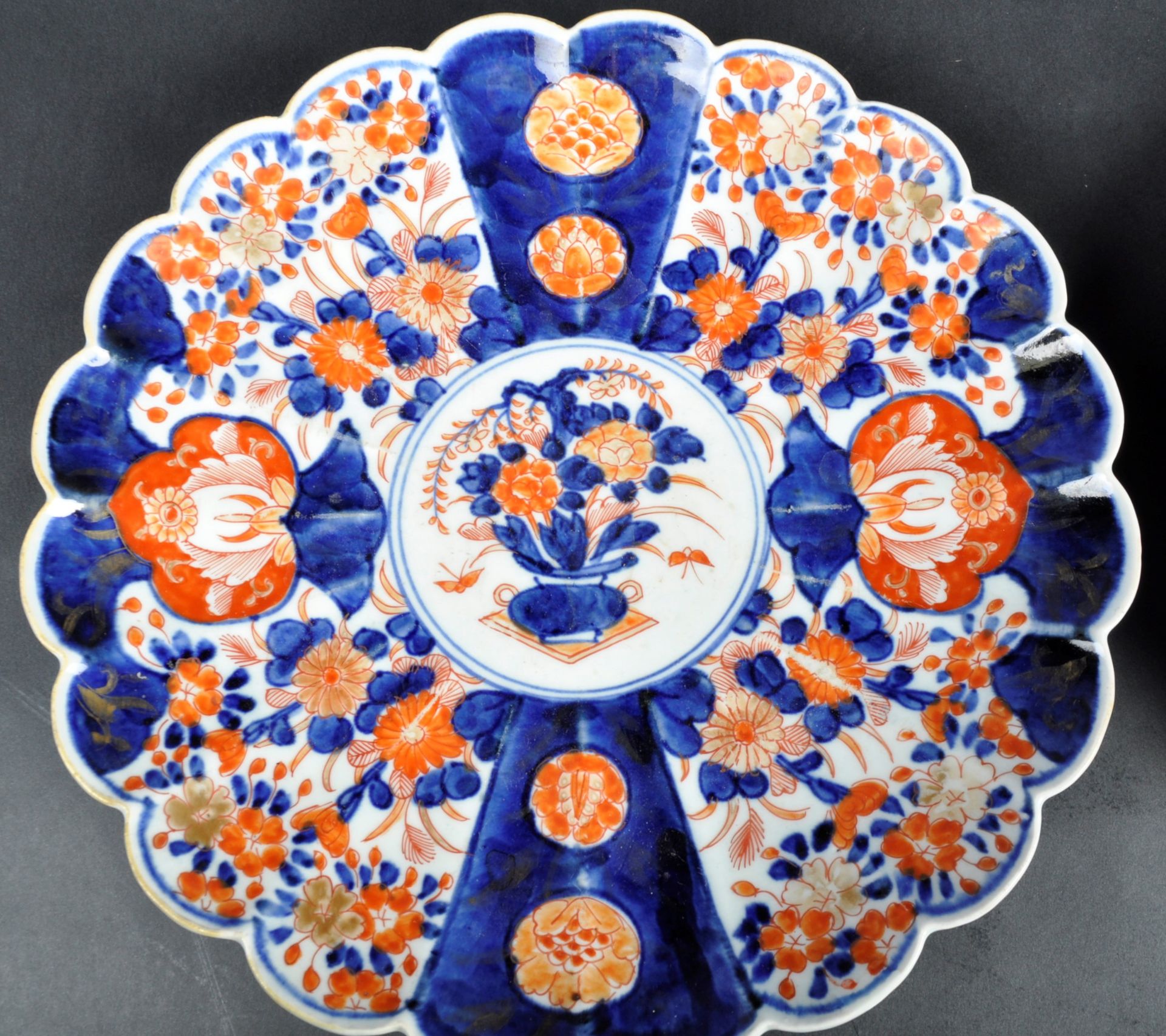 PAIR OF 19TH CENTURY JAPANESE MEIJI PERIOD IMARI CHARGERS - Image 2 of 8