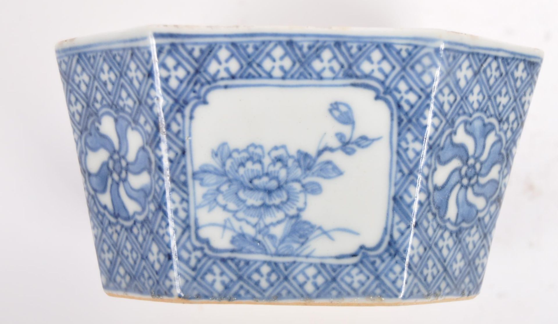 19TH CENTURY CHINESE BLUE & WHITE BOWL - Bild 3 aus 7