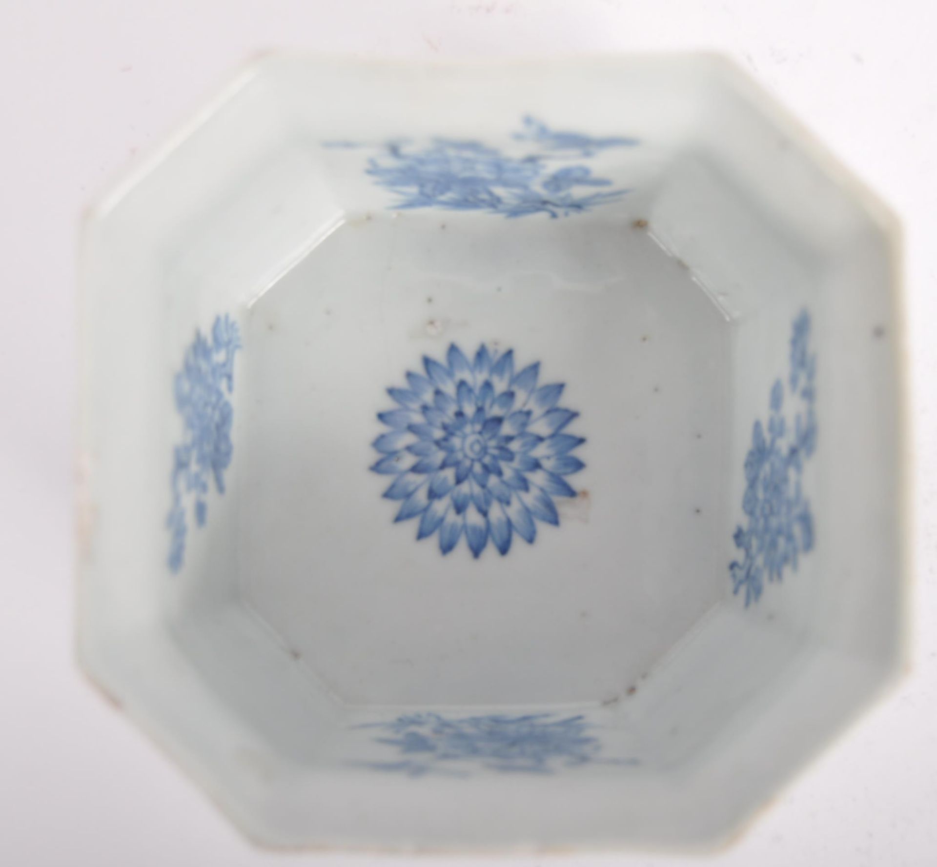 19TH CENTURY CHINESE BLUE & WHITE BOWL - Bild 2 aus 7