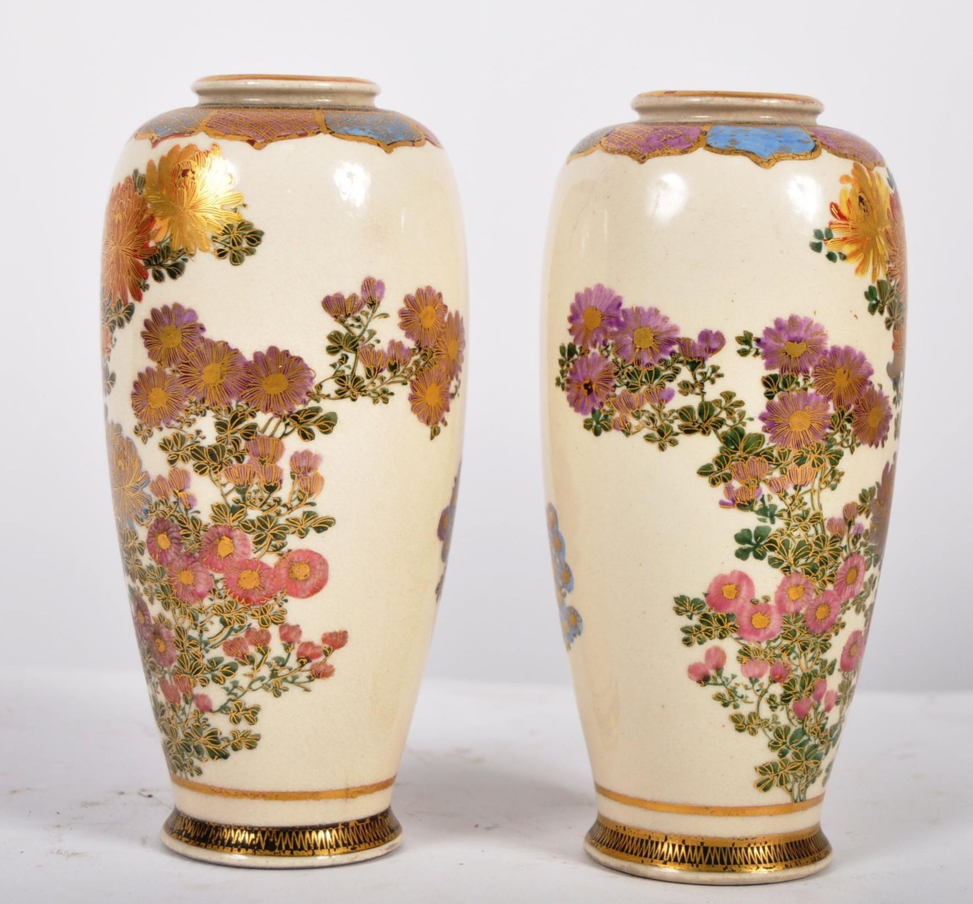 PAIR OF LATE 19TH CENTURY JAPANESE SATSUMA VASES - Bild 2 aus 6